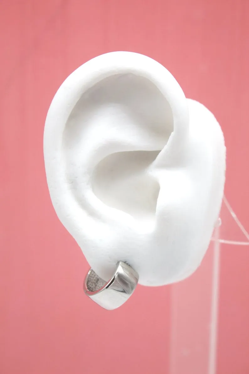 18K Rhodium Filled Huggies Earrings (L255)