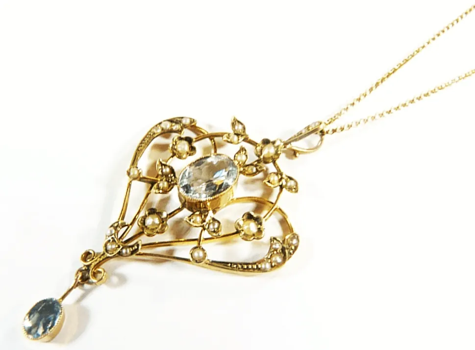 Edwardian 9 ct Gold And Aquamarine Pendant Hallmarked Solid Gold Necklace