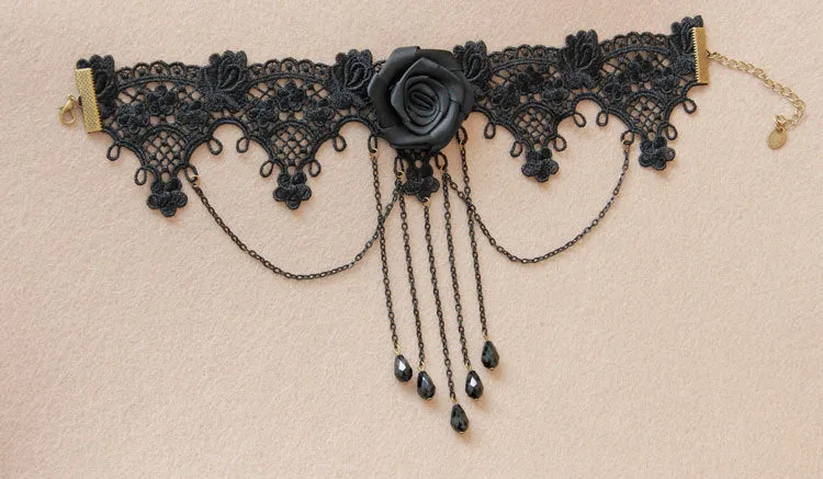 Lucinda Lindley - Retro Black Lace Choker by The Nevermore