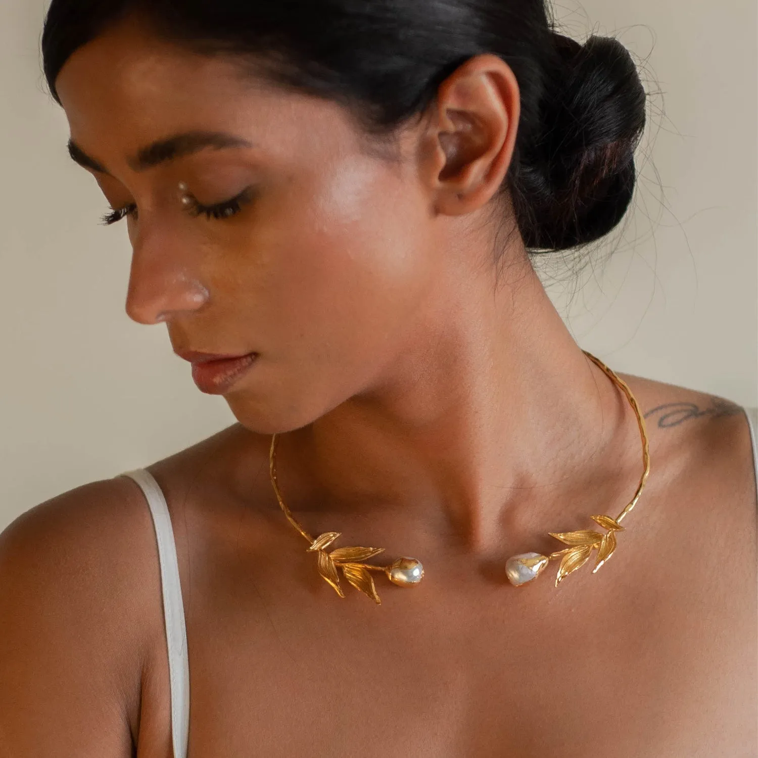 REVA CHOKER